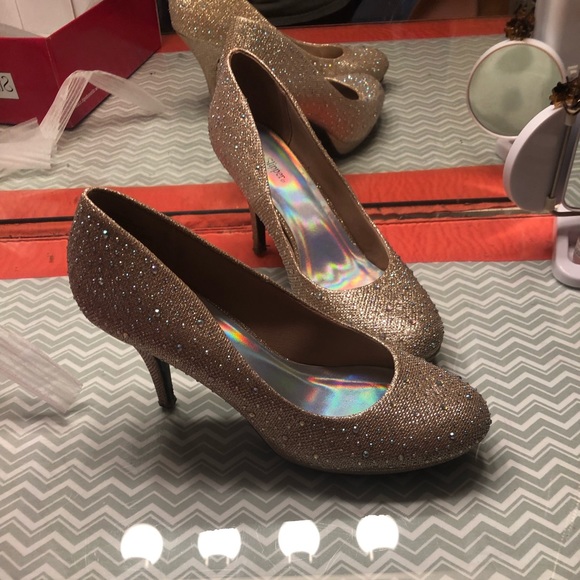 Prom Shoes - Picture 3 of 6